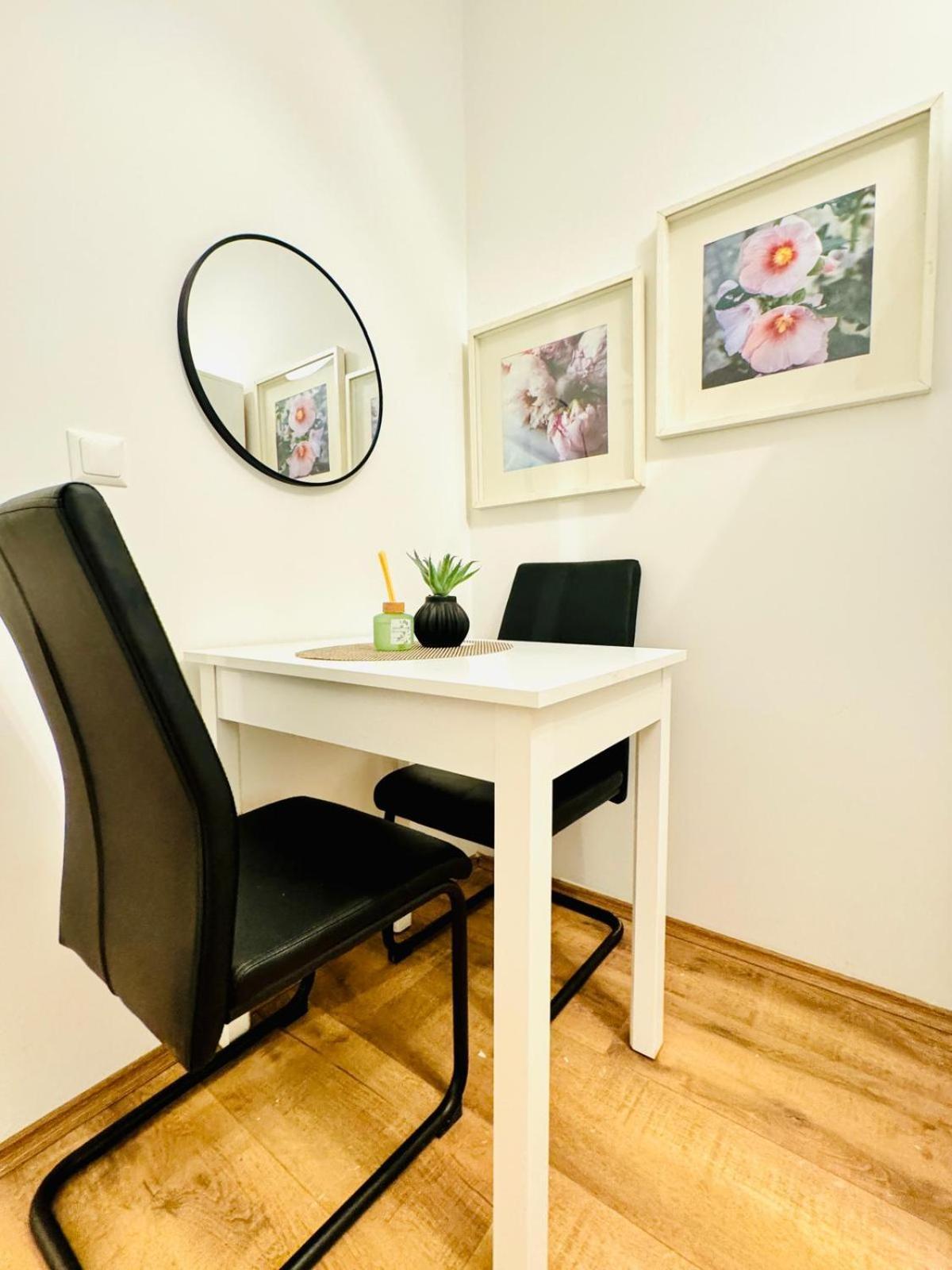 Charming 5br Shared Apt, Minutes From Atzgersdorf Appartement *